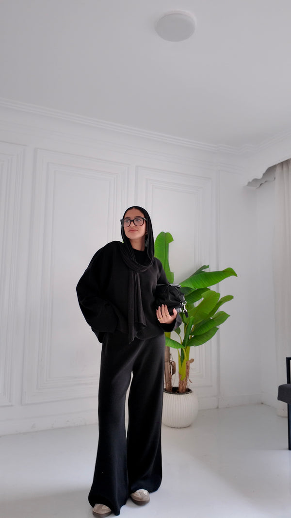 Taj Kint Two-Piece Set